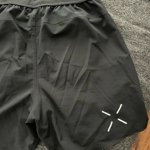 Ten Thousand 7” Interval Short